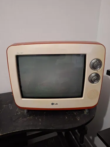Televisão LG retrô