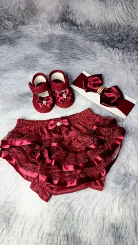 Kit luxo calcinha mais sapatinhos e faixa apartir de R$ 55 reais