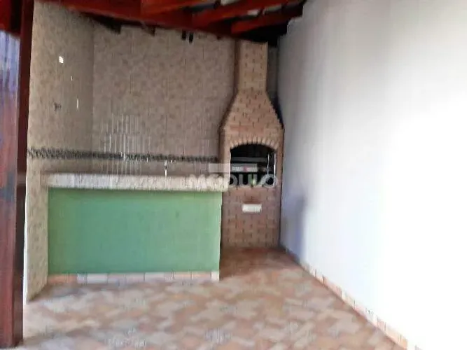 Casa residencial para locação no bairro Jardim Ipanema