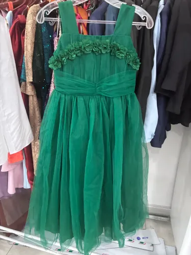 Vestido de tule verde esmeralda TAM 9/10