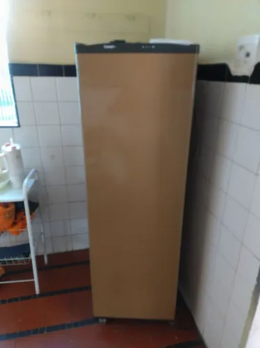 Freezer Consul Slim em ótimo estado