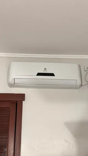 Ar condicionado Split inverter Eletrolux 9000btus quente e frio