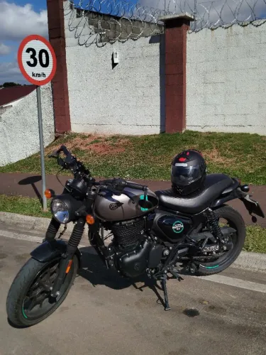 Royal Enfild Hunter 350