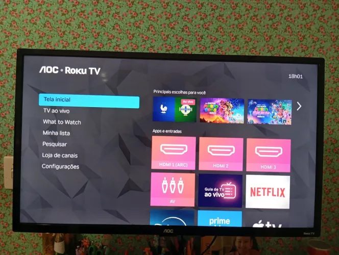 TV AOC Roku TV Smart 32" LED - Excelente Estado
