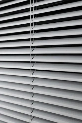 persiana horizontal 25 mm premium sob medida com instalação em Goiânia e região