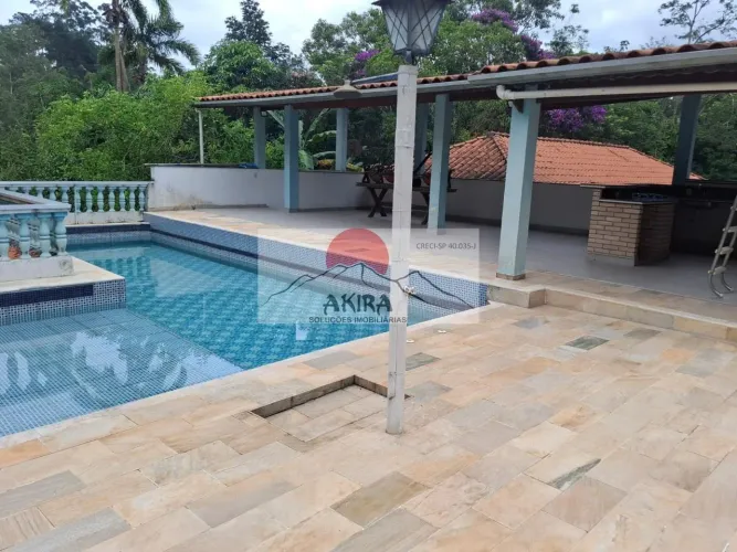 Vendo belíssima chácara com piscina no São Domingos em Arujá