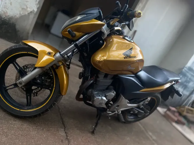 Vendo/troco cb300 2010/2011