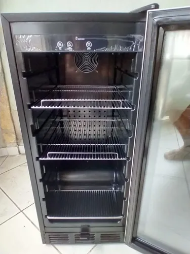 Cervejeira climatizada midea 81 litros