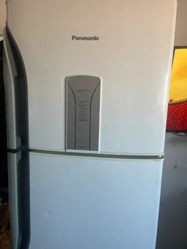 Geladeira duplex Panasonic Frost Free eletrônica 