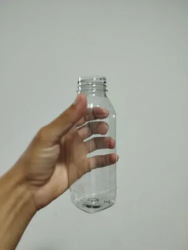 Vende-se garrafinhas de 300 ml, 250 unidades. Cada unidade a 0,70 centavos