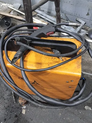 Máquina de solda mig sem gás
