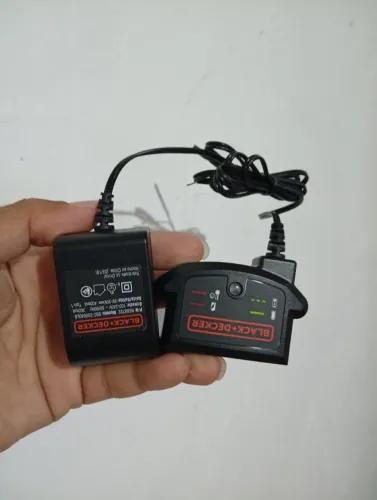 Carregador de bateria para furadeira Black & Decker