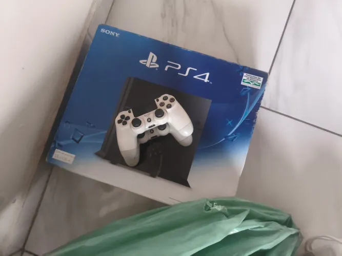 Ps4 - 2 Terabytes + 2 Controles Brancos Novo