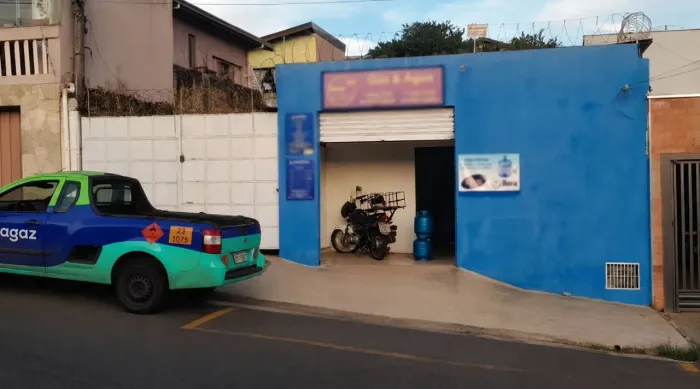 Comercio de gás e agua