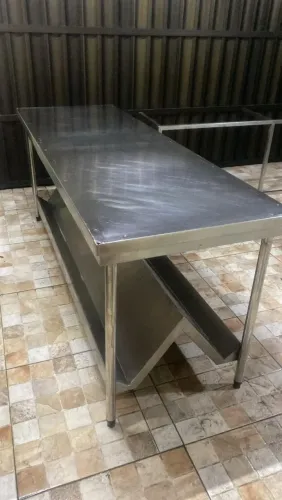 Bancada porte grande de inox de lei 304 muito linda pro seu comércio e cozinha e etc!!!