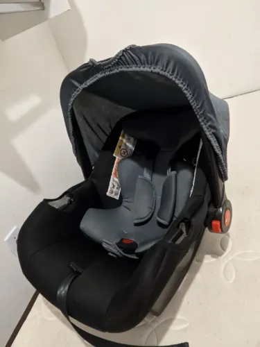 Vendo bb conforto semi novo sem marcas de uso