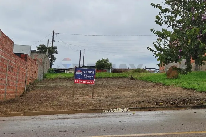 Vende-se terreno Residencial / Comercial, muito bem localizado no Residencial Céu Azul - B