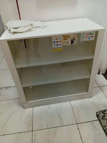 Balcão de MDF + vidro