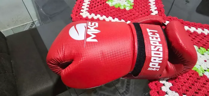 Luvas de Muay-Thai MKS usada uma vez