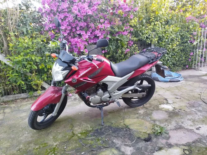 Yamaha Fazer YS250 250cc 2011 Vermelha