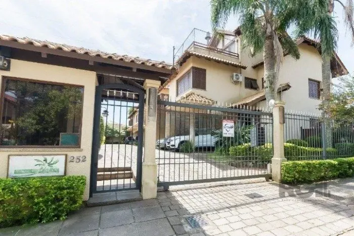Casa em Condomínio em Tristeza
