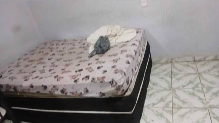 CAMA DE CASAL + MADEIRA DA CAMA