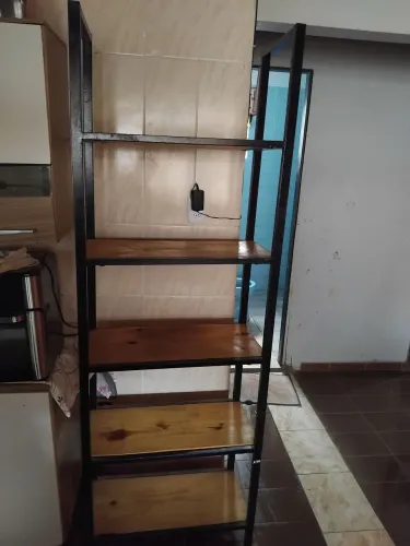 Vende se armário rústico