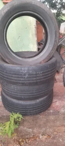 "8"  Pneus Radial 205/60R16 ".