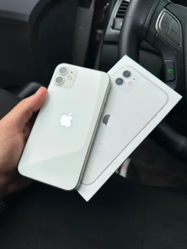 iPhone 11 branco 128GB barato pra ir logo