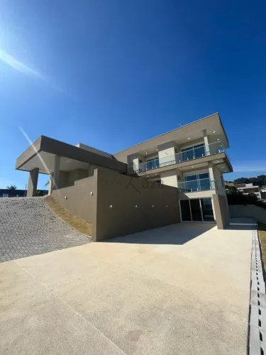 Oportunidade - Casa em Condomínio - Condomínio Terras de Santa Helena - Jacareí - 4 Dormit