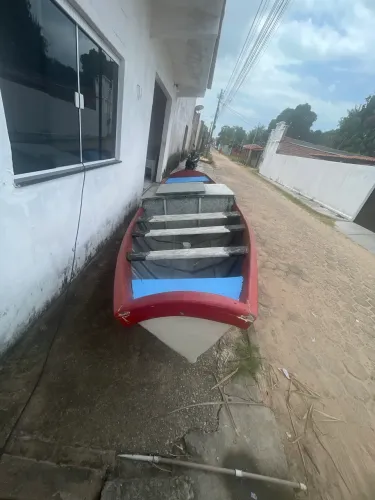 Vendo barco de pesca com o motor yamaha 