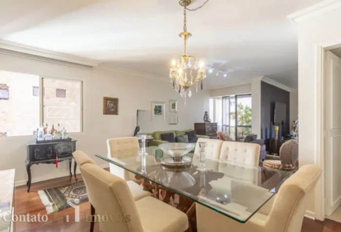 Apartamento a venda em moema com 120m², 3 dormitórios sendo 1 suíte e 2 vagas.