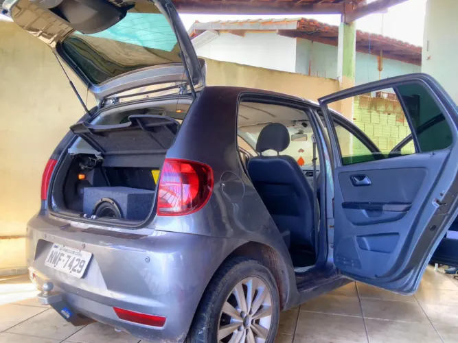 Volkswagen Fox Prime/higli. 1.6 Total Flex 8V 5P 2012