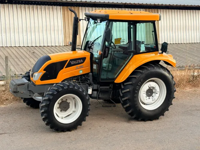 Trator valtra a750 cabinado