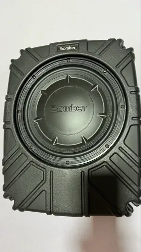 Subwoofer Bomber Slim 10 
