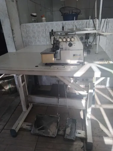 Vendo Máquina Overlock Ponto Cadeia