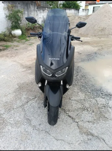 Nmax 2021 com 14800 km