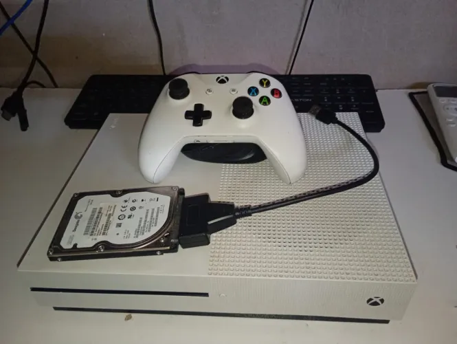 Xbox One S 