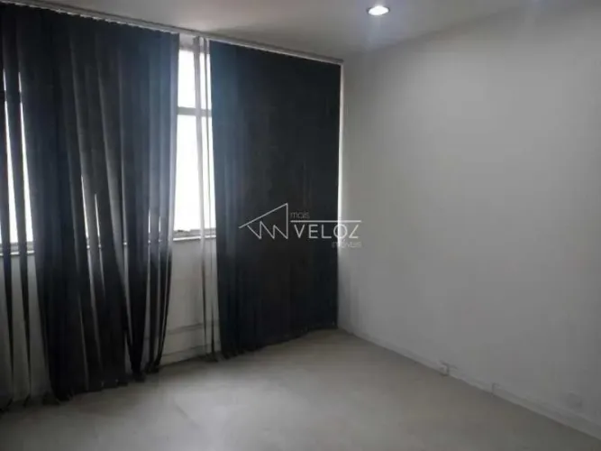Sala - / Comercial / Centro