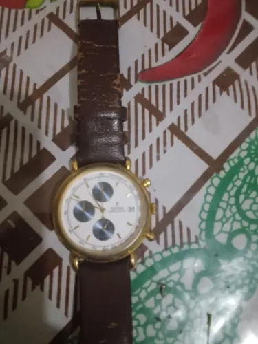 Relógio antigo festina funcionando