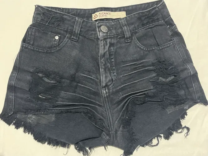 Short Jeans Preto Destroyed Alcance Jeans - Tam 36