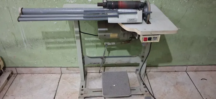 Hehe psiu vendo uma máquina de cortar invés bem conservada