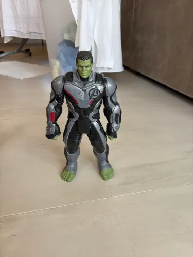 Boneco avengers hulk aceito negócios