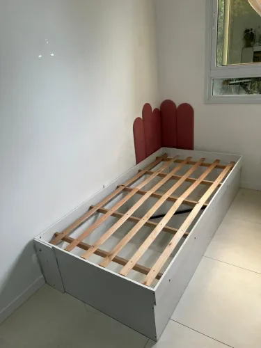 Cama solteiro com baú