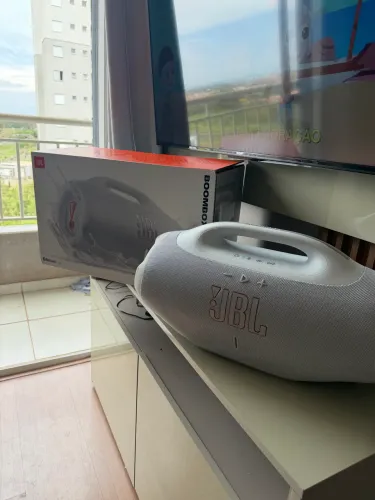 JbL bombox 4 Nova