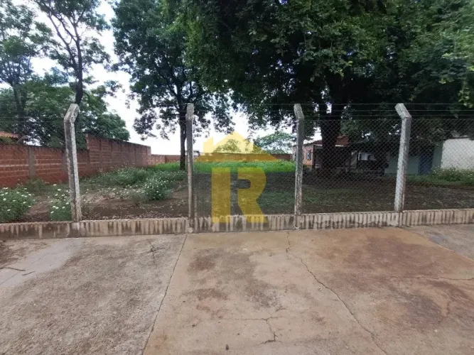 Terreno de 885m² no Condomínio Parque Lago E Sol em Fronteira-MG: Oportunidade Única de In
