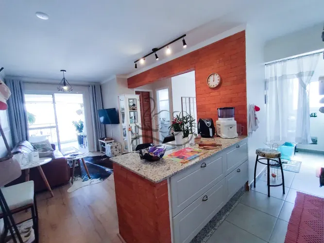 Apartamento 2 quartos , sala com varanda envidraçada, 1 vaga - Jardim Botânico - Agua fun