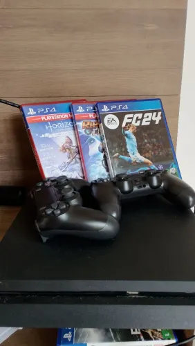 PS4 slim, 1T, 2controles,FC24, Horizon, Ratchet e Clank, 4 jog na PSN, Read Dead Redempion