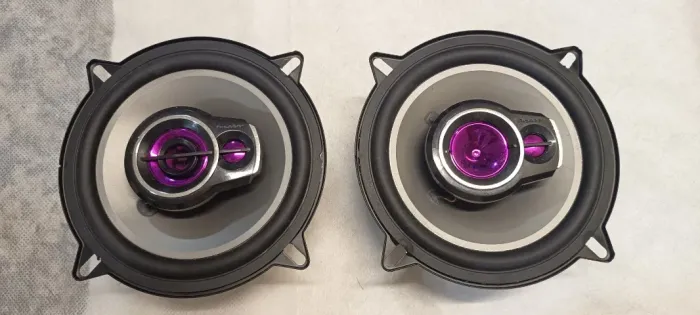 2 Auto Falantes Pioneer - 5" - 50 W RMS - Triaxial TS-1360BR