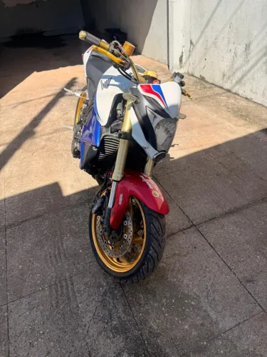 VENDO MOTO CBR 1000